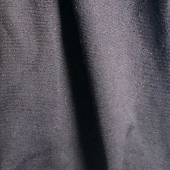 Lululemon dark purple size 4 top - Picture 3 of 3